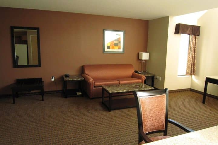 Room 27 of 49